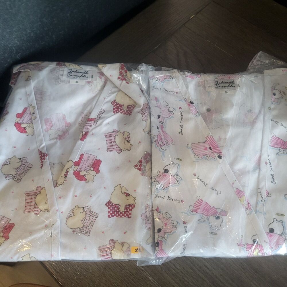 Women Scrub Jacket  XL Fluffy Bear Pattern Fashionable Scrubbs USA Lot of 2 New